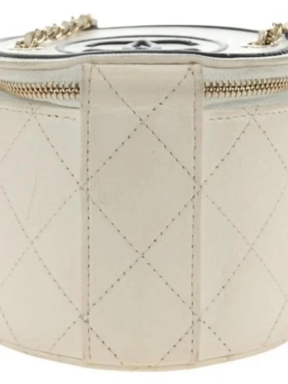 CHANEL Matelasse Chain Vanity Bag Lamb Skin White Gold CC Auth 188894SAM